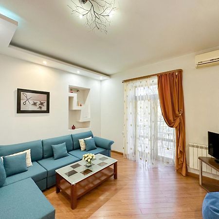 Ris Central Apartments Yerevan Exterior photo