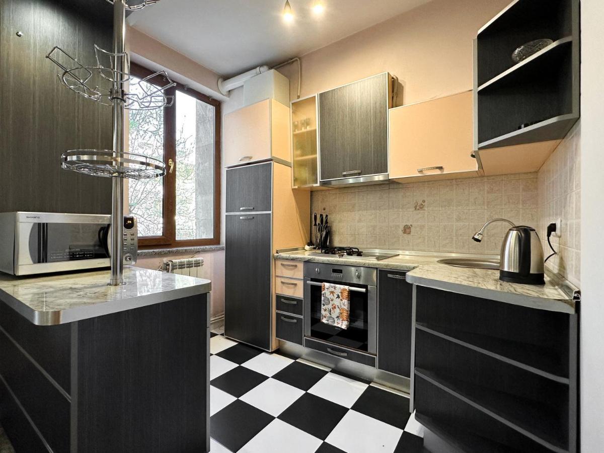 Ris Central Apartments Yerevan Exterior photo