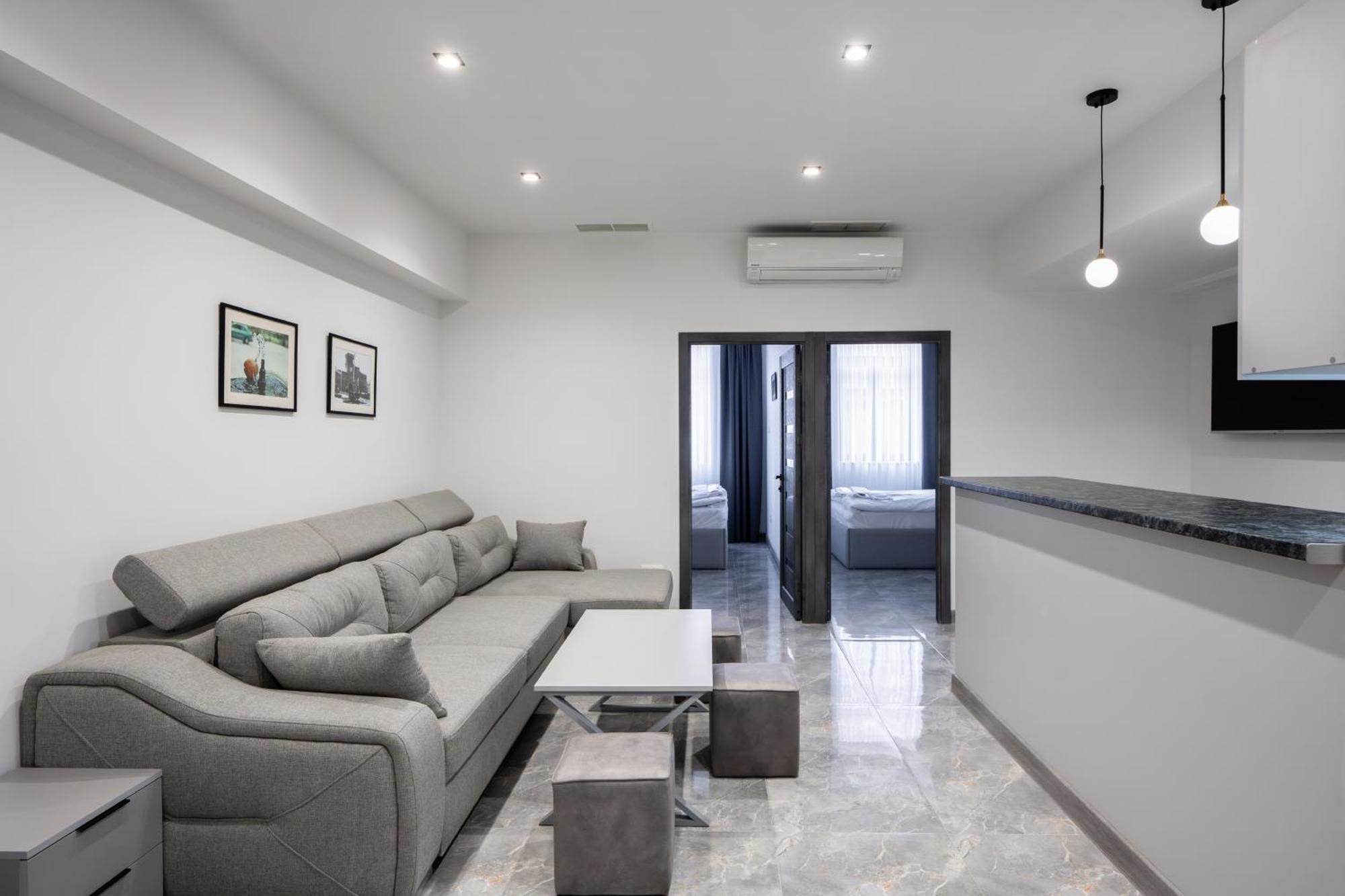 Ris Central Apartments Yerevan Exterior photo