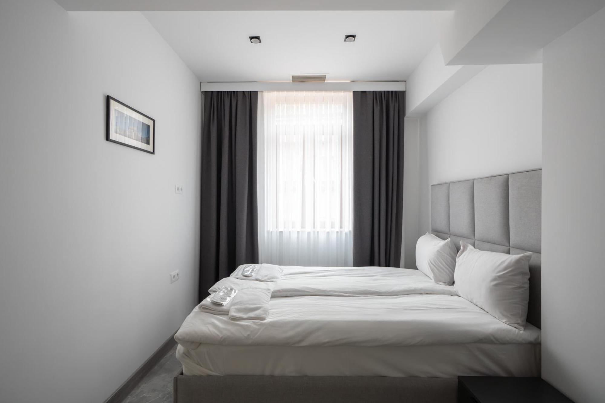 Ris Central Apartments Yerevan Exterior photo