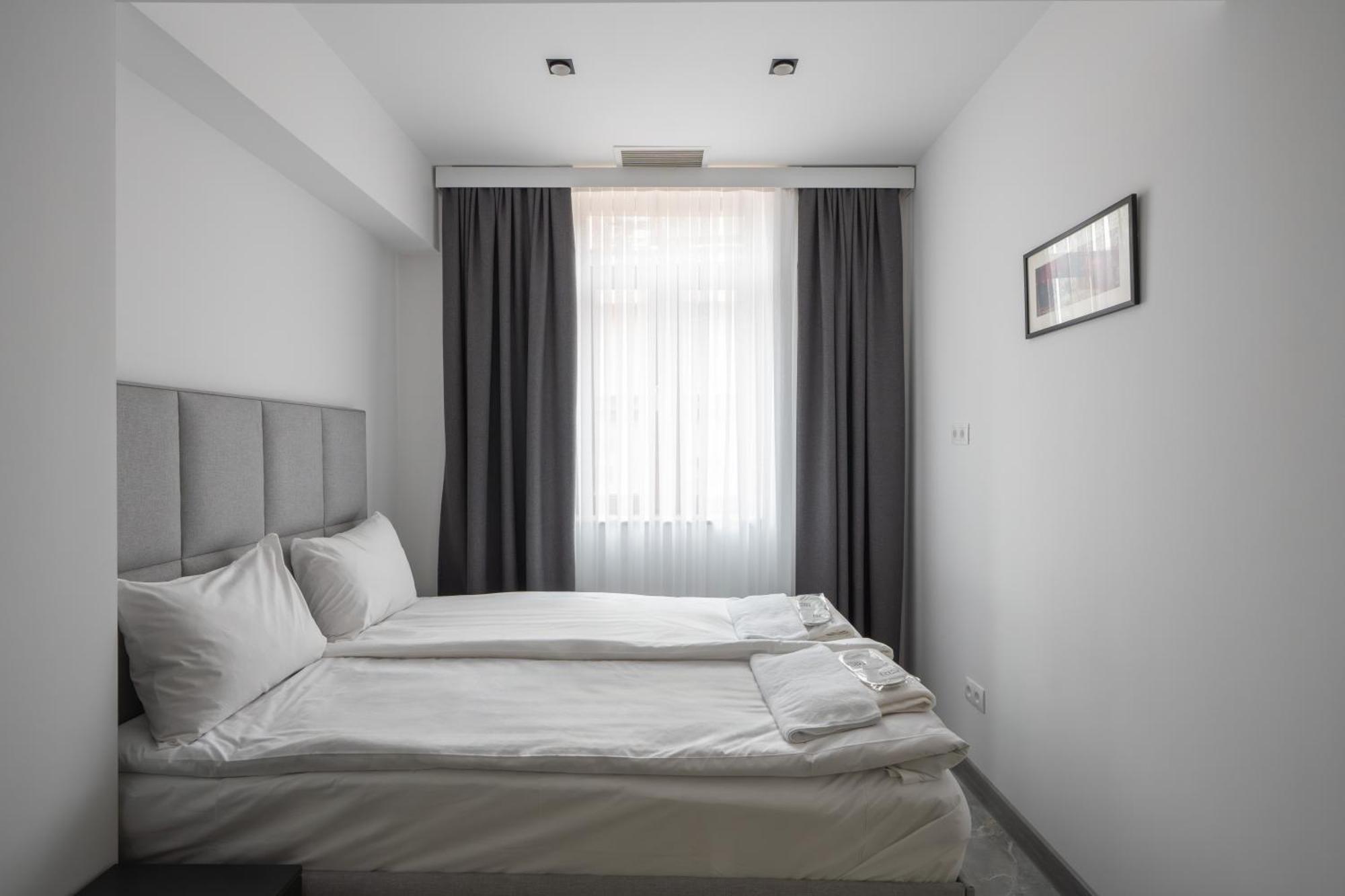 Ris Central Apartments Yerevan Room photo