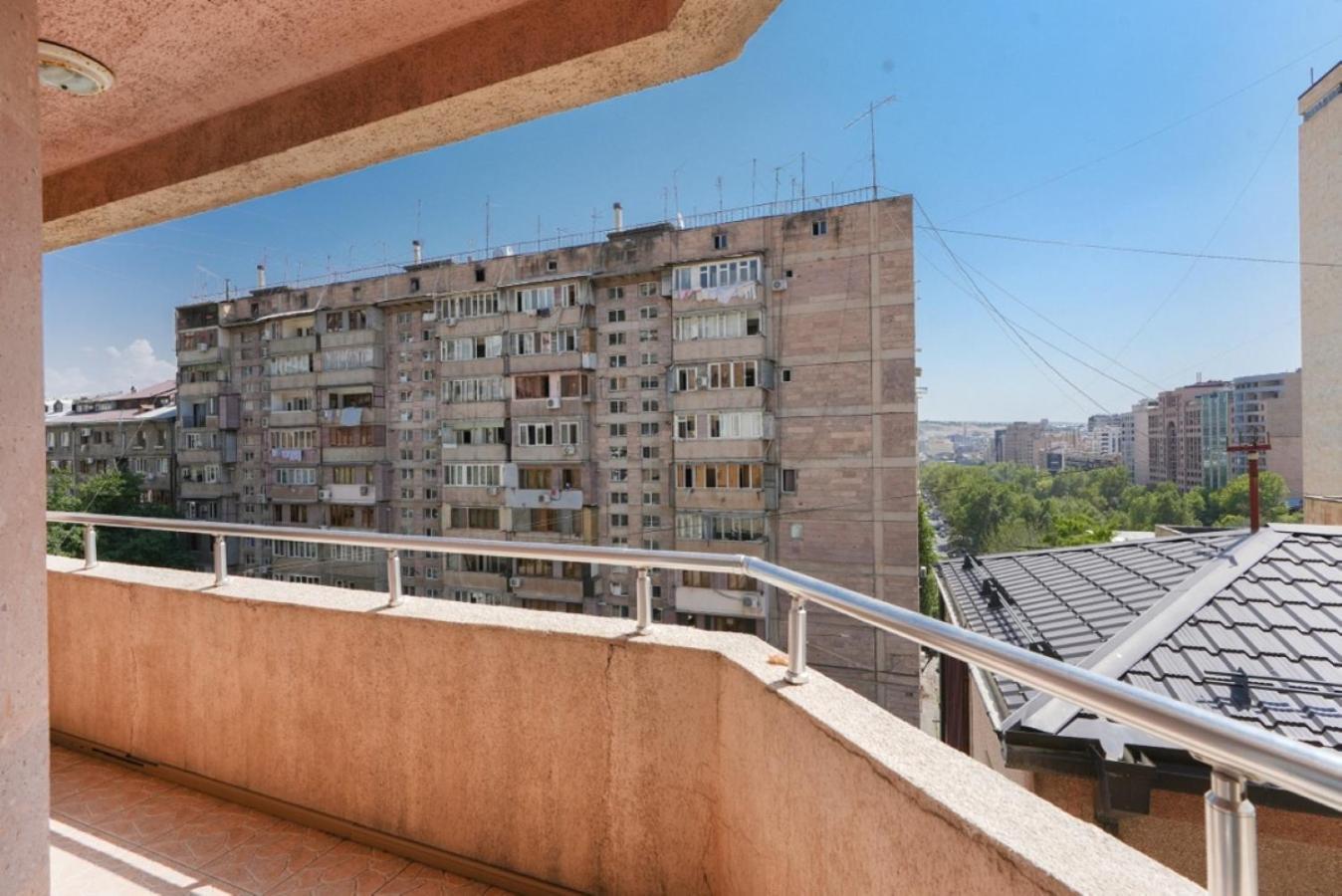 Ris Central Apartments Yerevan Exterior photo