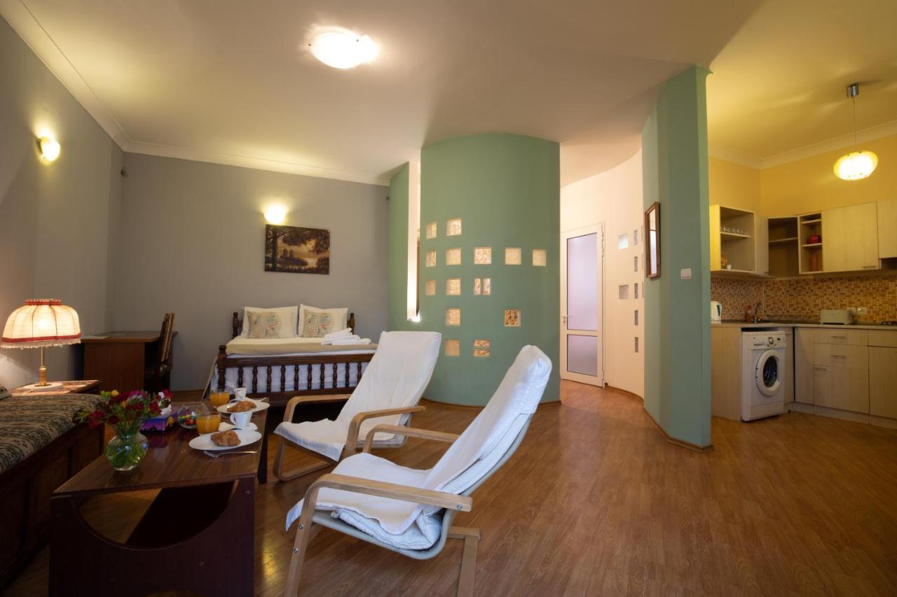 Ris Central Apartments Yerevan Exterior photo
